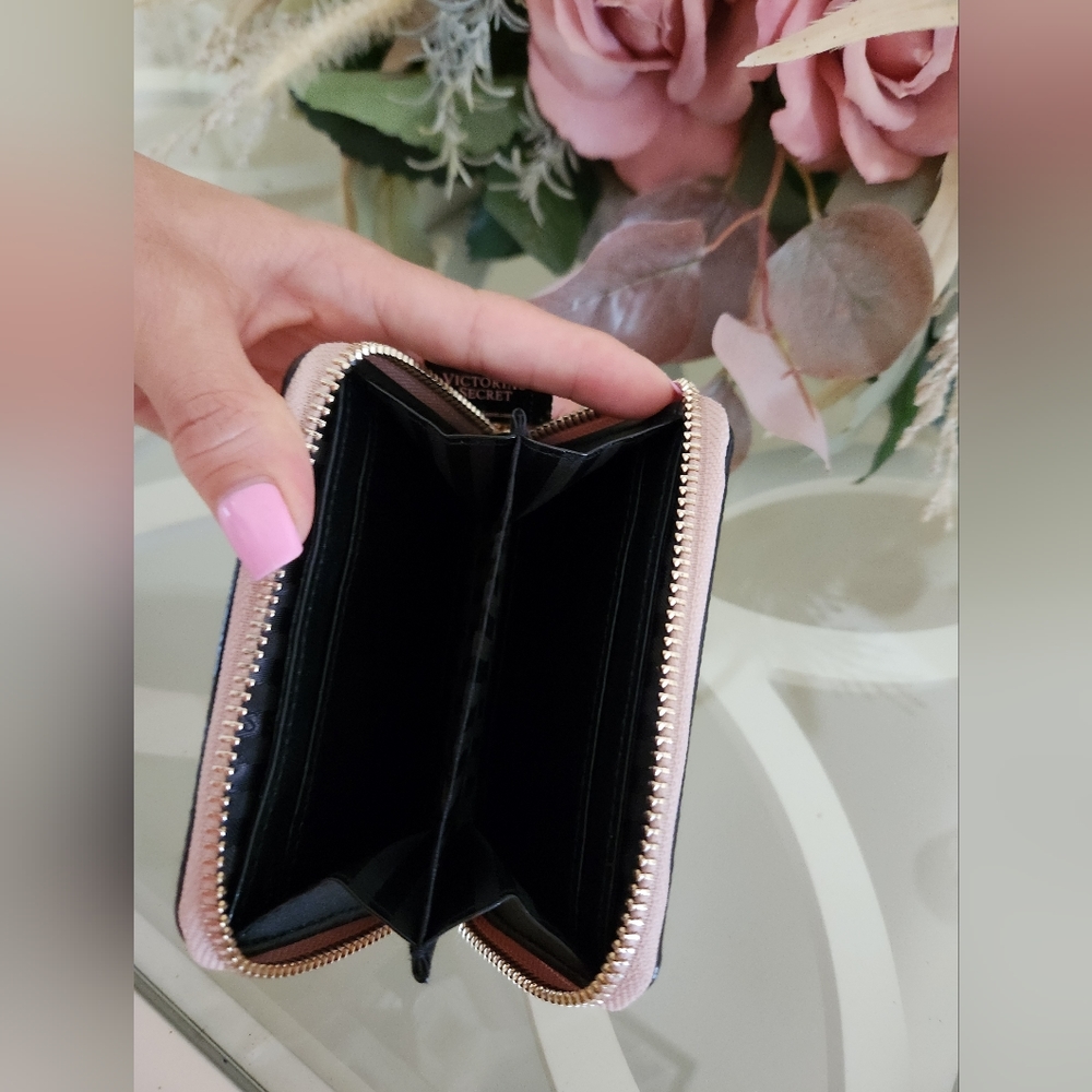 VICTORIA'S SECRET Small Wallet with Zip, Pink - Picture 5 of 6